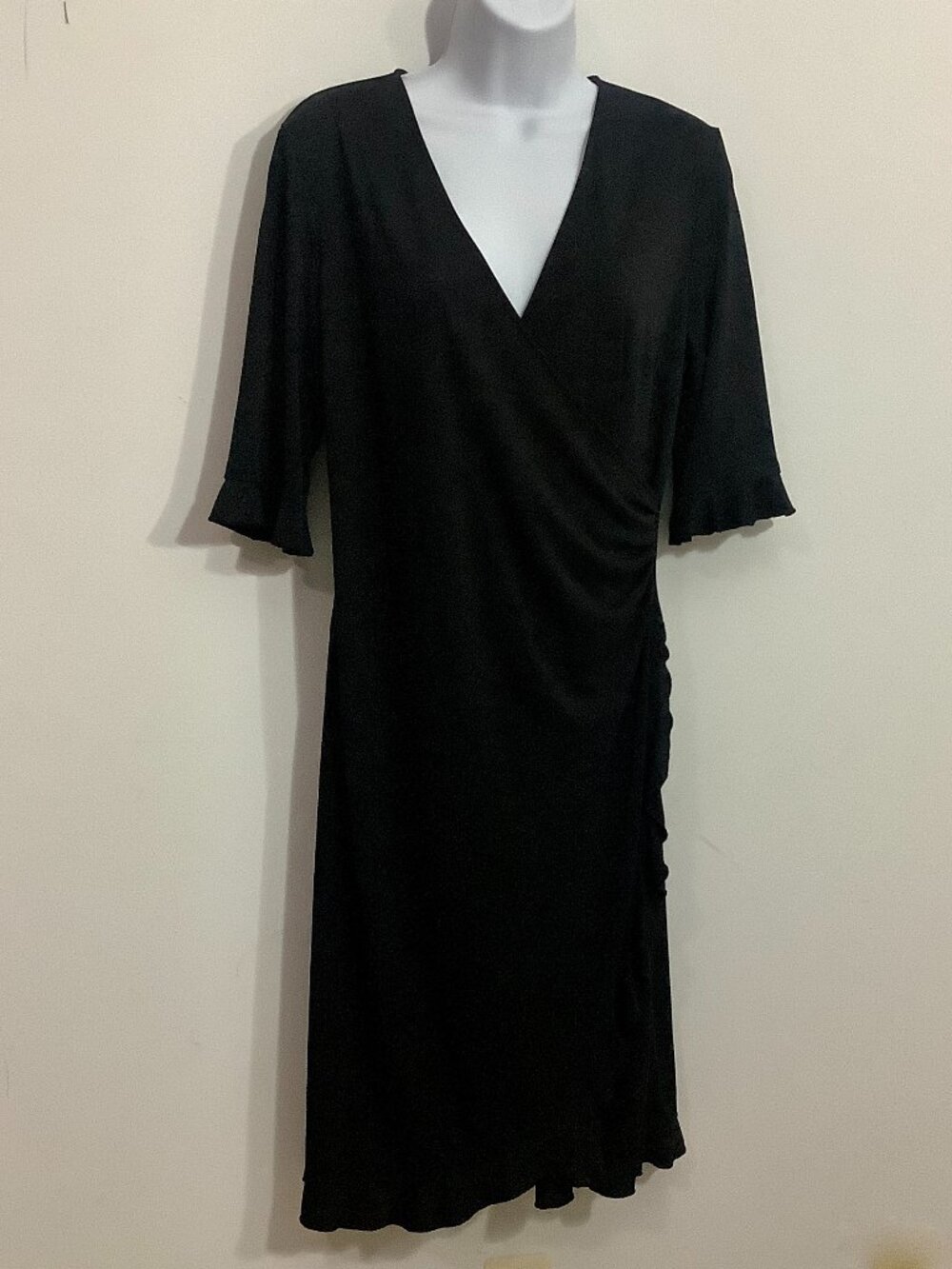 Dress Black Medium Ruffle V Neck 1/2 Sleeve Elegant Feminine Figure Enhancing
